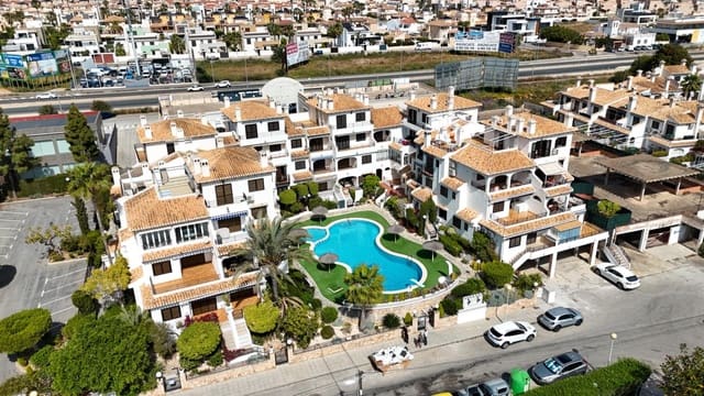 2 bedroom Apartment for sale in Cabo Roig, Orihuela with pool - € 205,000 (Ref: 9840952)