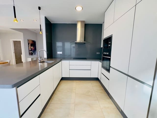 5 quarto Moradia para venda em Orihuela Costa, Orihuela com piscina - 595 000 € (Ref: 9840955)