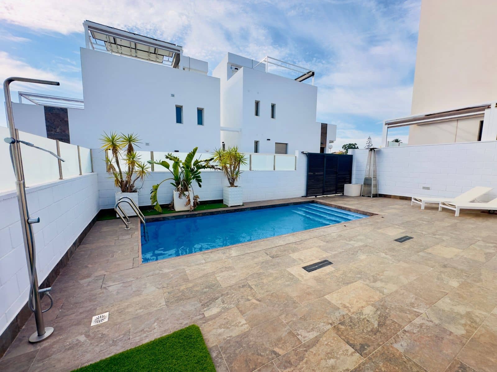 5 bedroom Villa for sale in Orihuela Costa with pool - € 595,000 (Ref: 9840955)