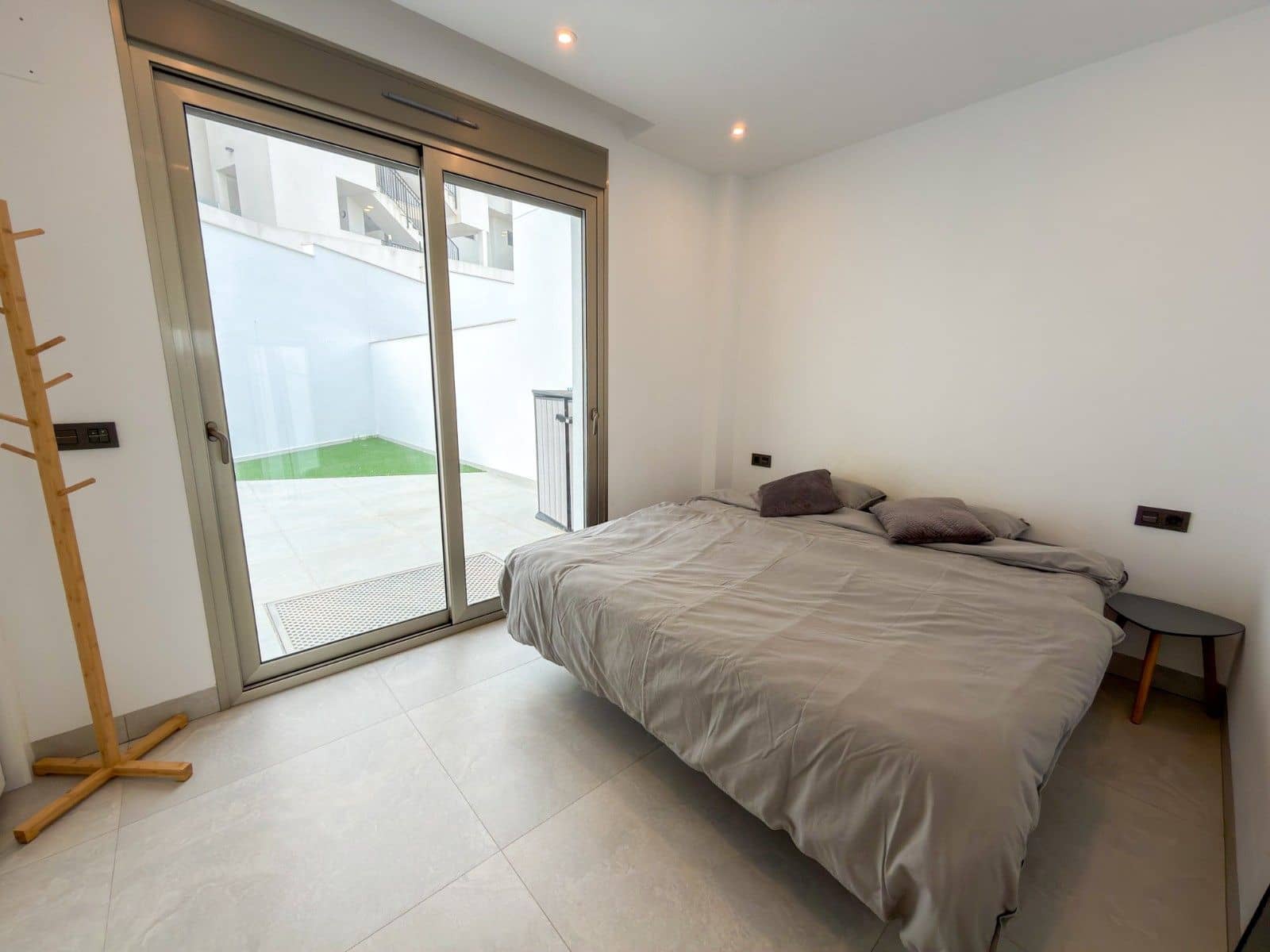 4 Zimmer Villa zu verkaufen in Orihuela Costa mit Pool - 570.000 € (Ref: 9840957)
