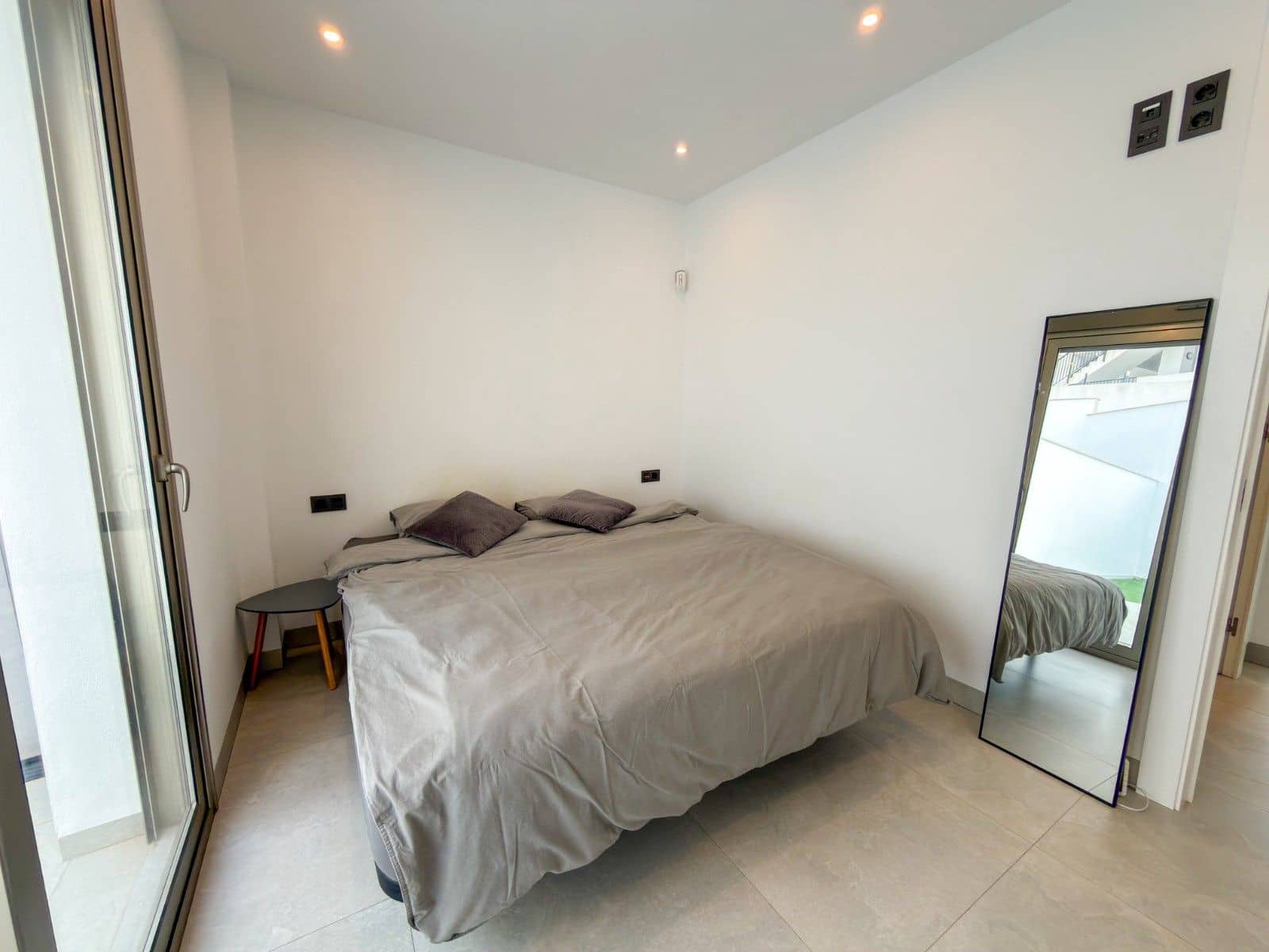 4 Zimmer Villa zu verkaufen in Orihuela Costa mit Pool - 570.000 € (Ref: 9840957)