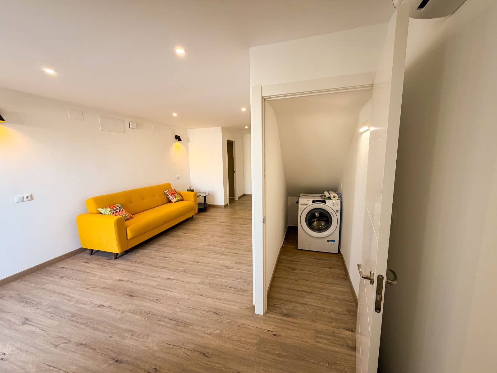 4 Zimmer Villa zu verkaufen in Torrevieja mit Pool Garage - 369.000 € (Ref: 9840958)