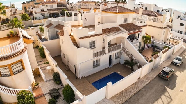 4 Zimmer Villa zu verkaufen in Parque Acuático - Sector 25, Torrevieja mit Pool Garage - 369.000 € (Ref: 9840958)