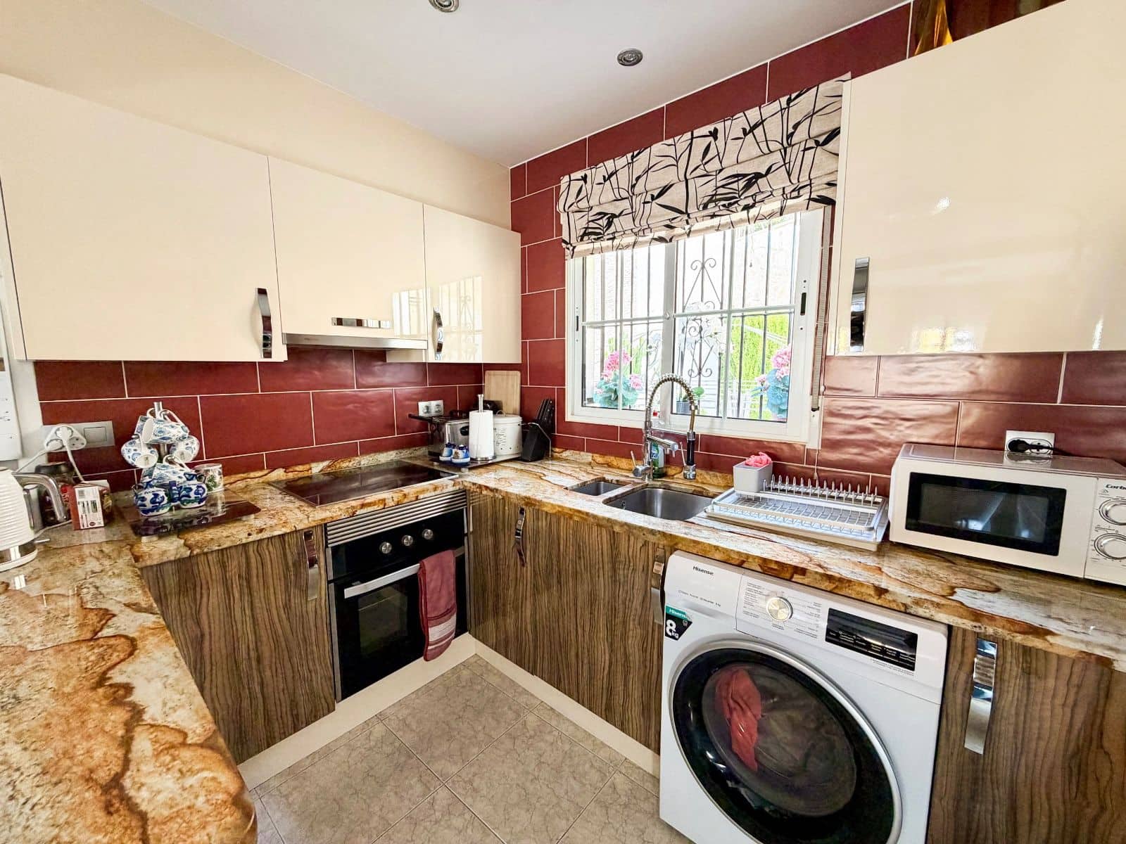 3 soveværelse Villa til salg i Filipinas med garage - € 269.900 (Ref: 9840959)
