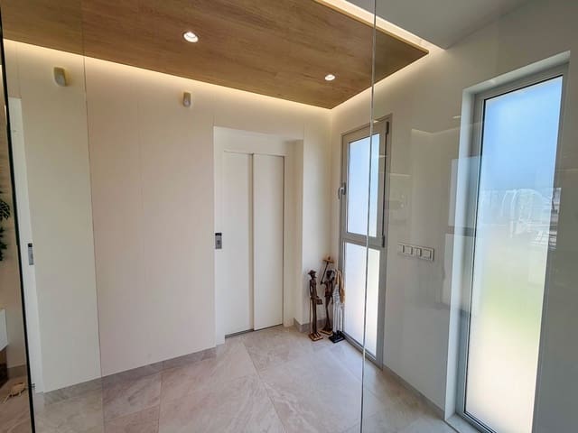 4 Zimmer Villa zu verkaufen in Campoamor, Orihuela mit Pool Garage - 1.890.000 € (Ref: 9840960)