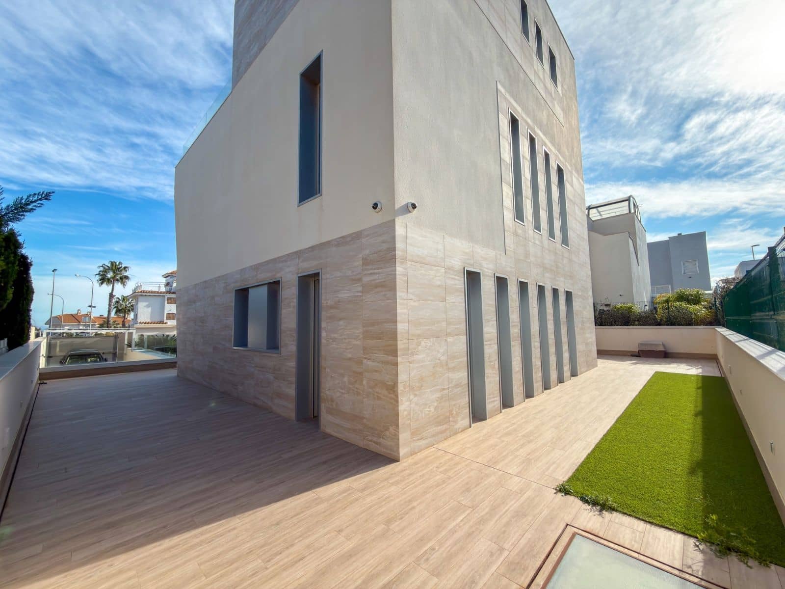 4 Zimmer Villa zu verkaufen in Campoamor mit Pool Garage - 1.890.000 € (Ref: 9840960)