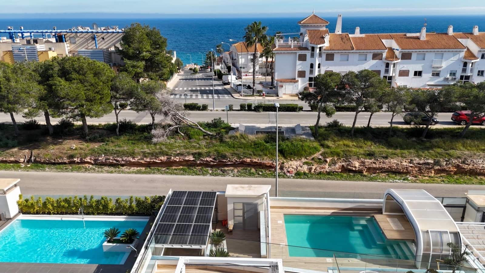 4 Zimmer Villa zu verkaufen in Campoamor mit Pool Garage - 1.890.000 € (Ref: 9840960)