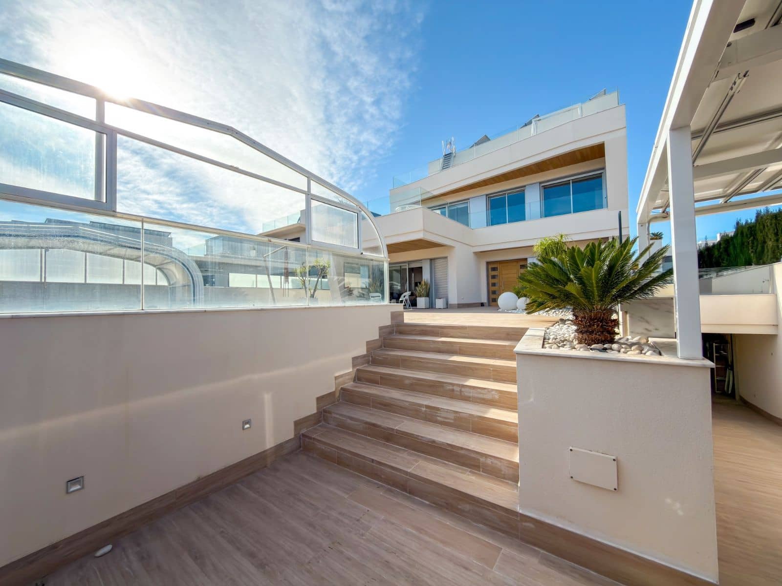 4 Zimmer Villa zu verkaufen in Campoamor mit Pool Garage - 1.890.000 € (Ref: 9840960)