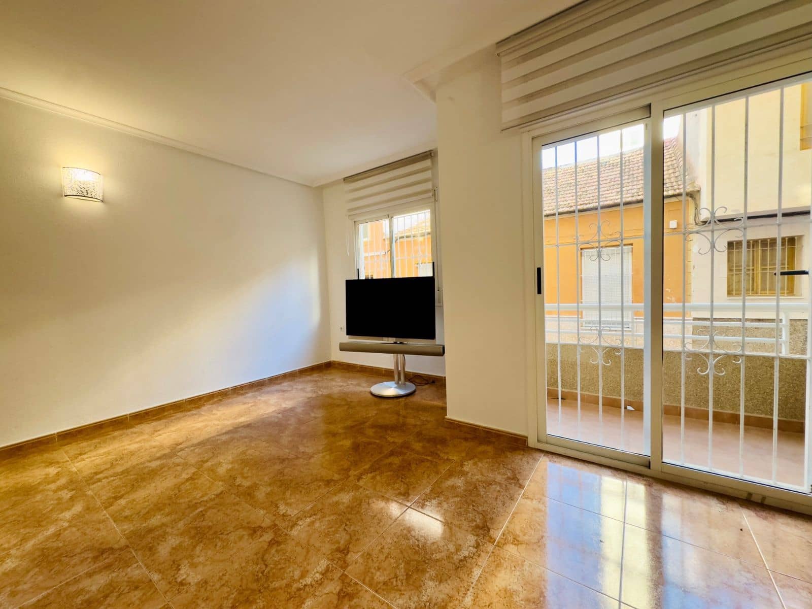 2 bedroom Apartment for sale in Torrevieja with pool garage - € 127,900 (Ref: 9840961)