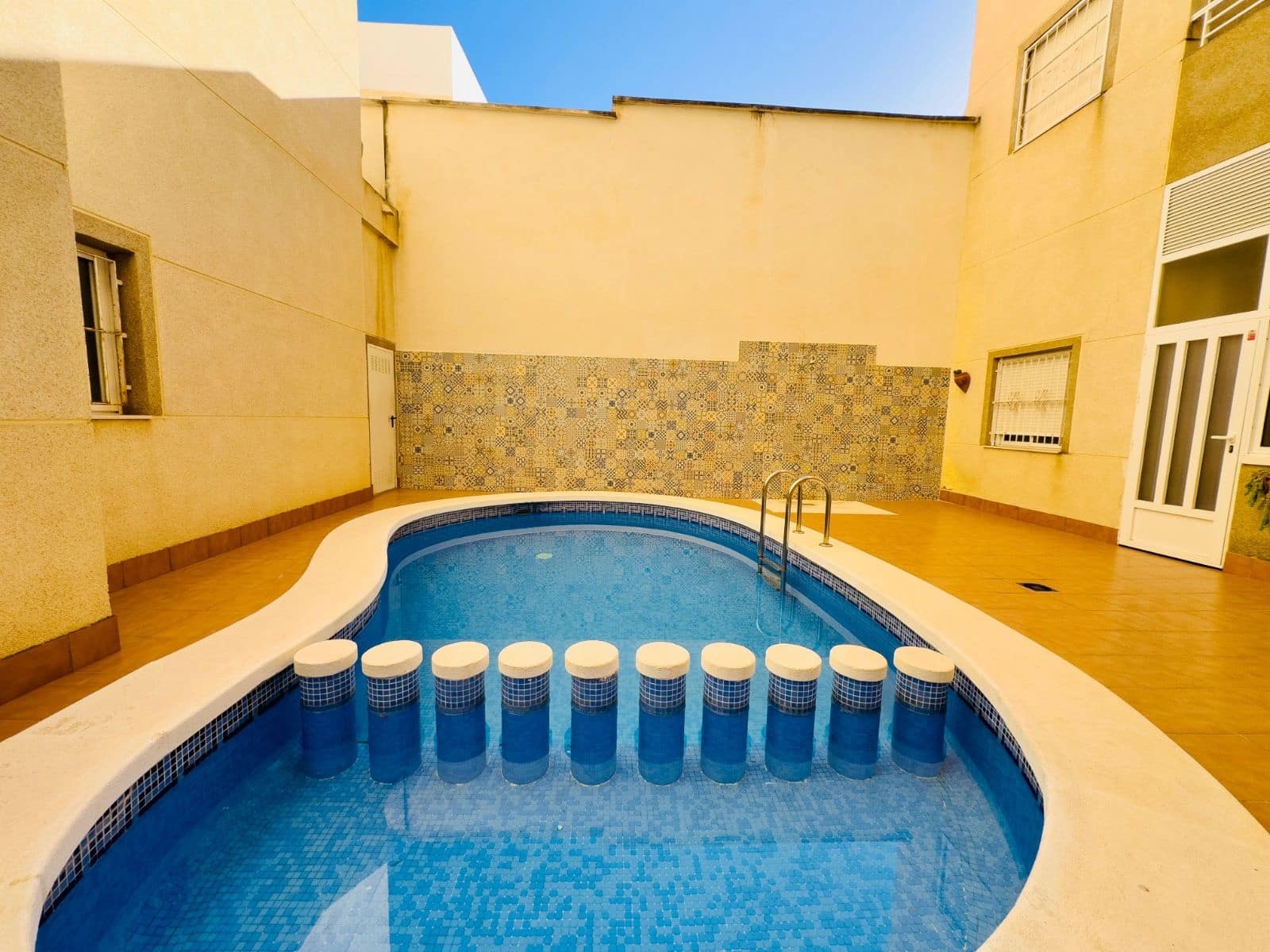 2 bedroom Apartment for sale in Torrevieja with pool garage - € 127,900 (Ref: 9840961)