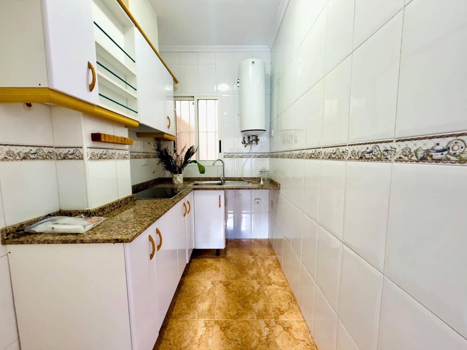 2 bedroom Apartment for sale in Torrevieja with pool garage - € 127,900 (Ref: 9840961)