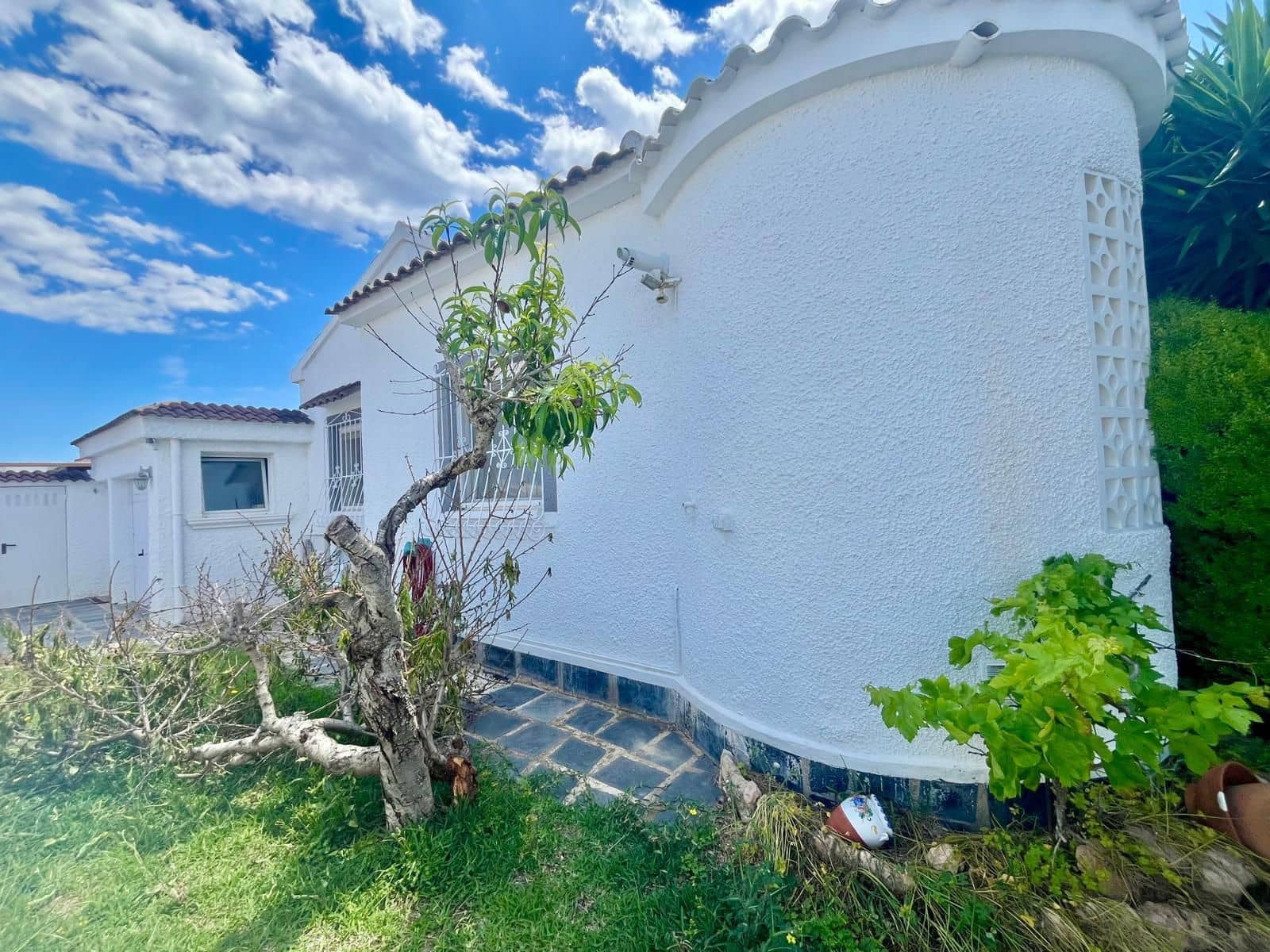 3 Zimmer Villa zu verkaufen in La Florida mit Pool - 335.000 € (Ref: 9840984)