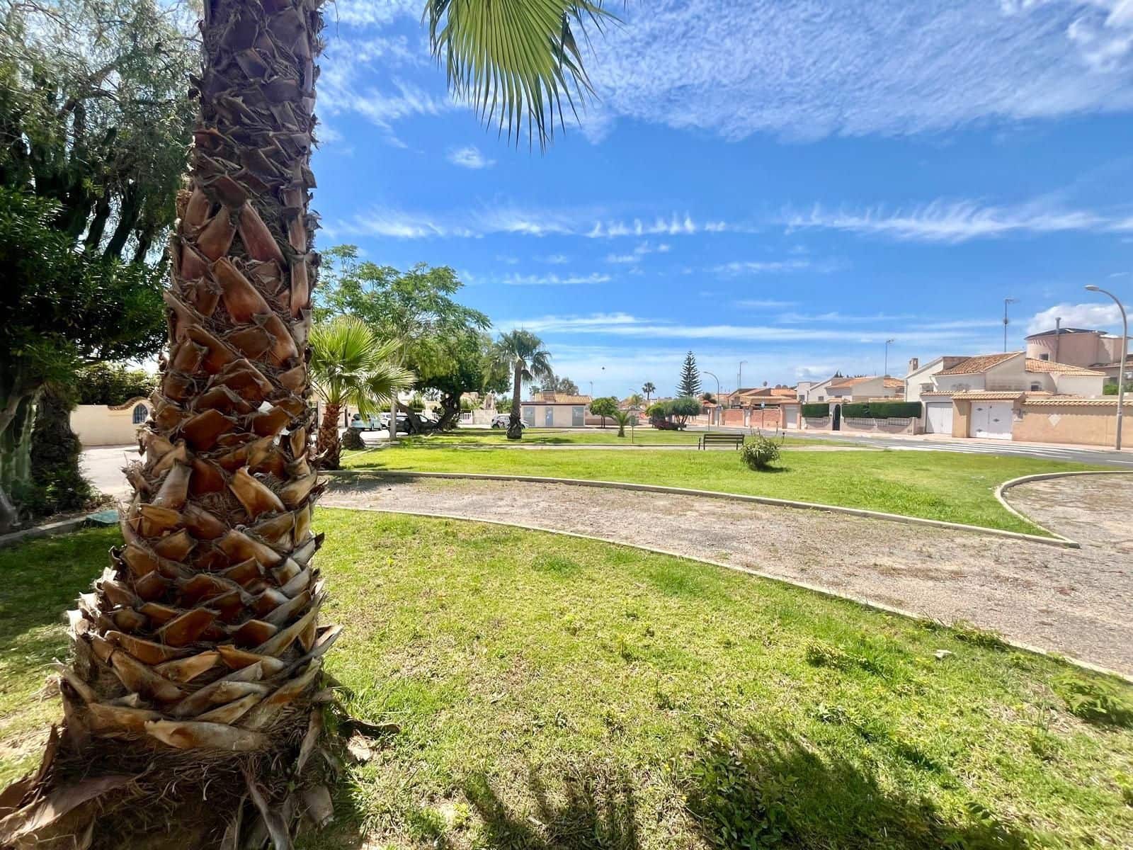 3 Zimmer Villa zu verkaufen in La Florida mit Pool - 335.000 € (Ref: 9840984)