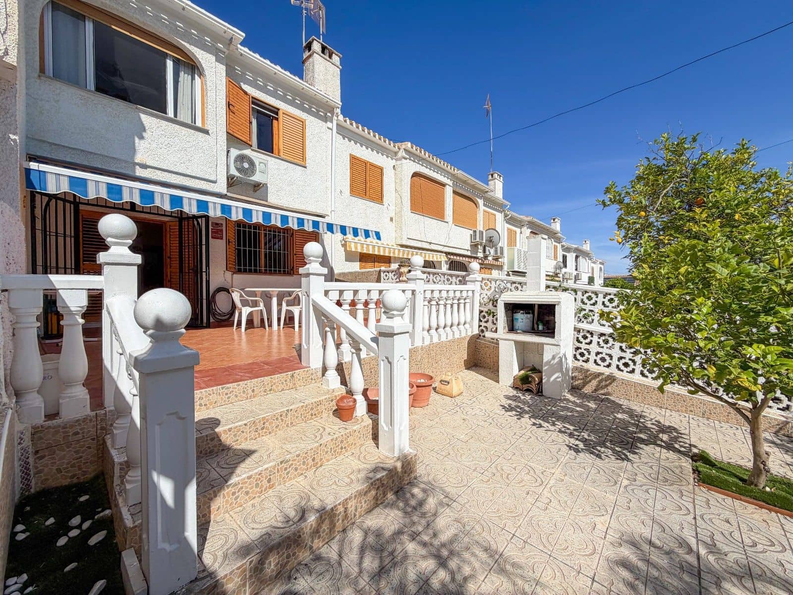 Chalet de 3 habitaciones en Orihuela Costa en venta - 249.000 € (Ref: 9841024)