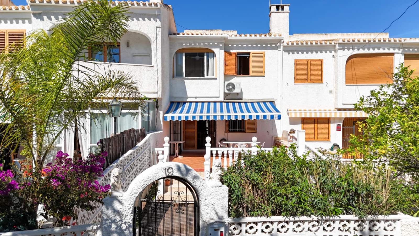 Chalet de 3 habitaciones en Orihuela Costa en venta - 249.000 € (Ref: 9841024)