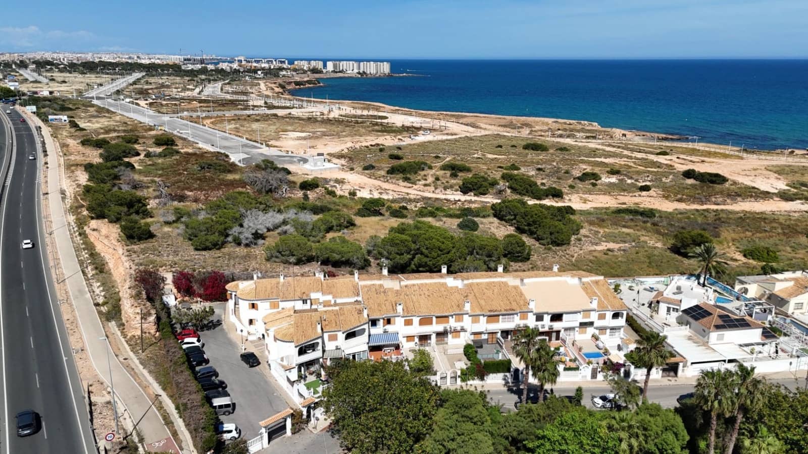 Chalet de 3 habitaciones en Orihuela Costa en venta - 249.000 € (Ref: 9841024)