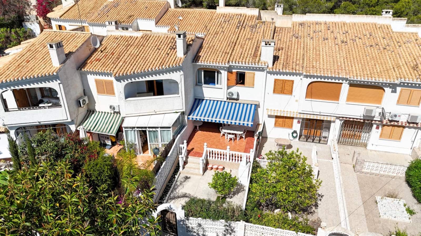 Chalet de 3 habitaciones en Orihuela Costa en venta - 249.000 € (Ref: 9841024)