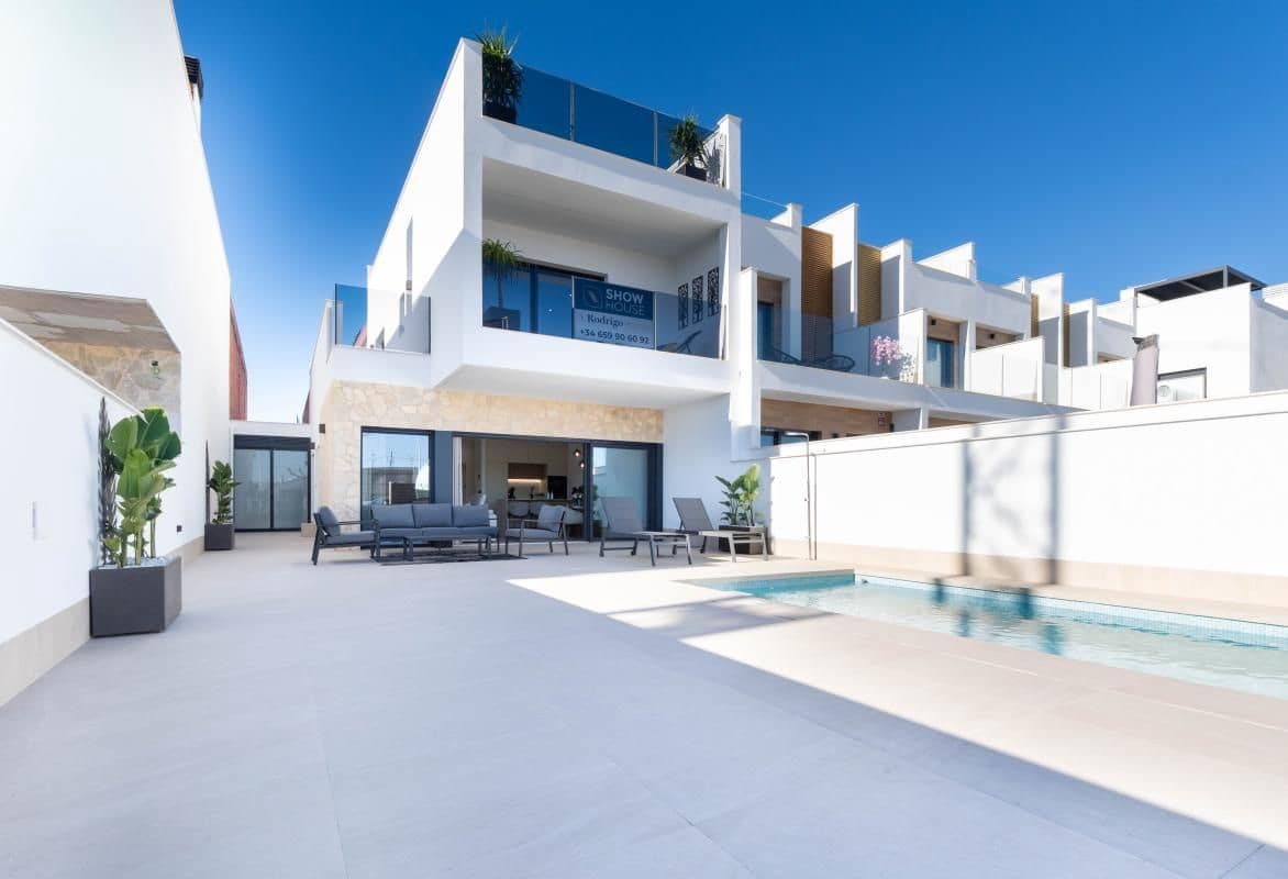 4 sypialnia Willa na sprzedaż w San Pedro del Pinatar z basenem - 890 000 € (Ref: 9843740)