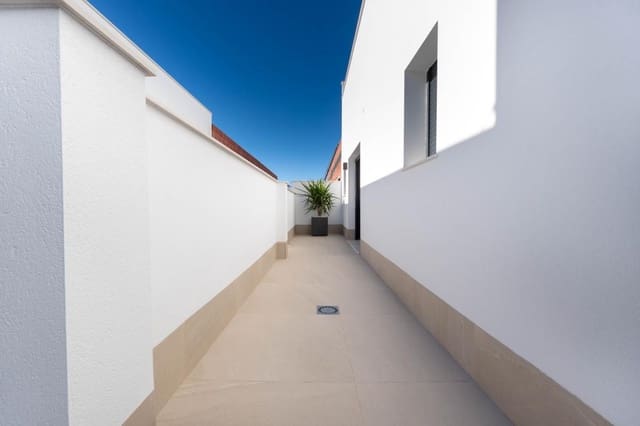 4 sypialnia Willa na sprzedaż w San Pedro del Pinatar z basenem - 890 000 € (Ref: 9843740)
