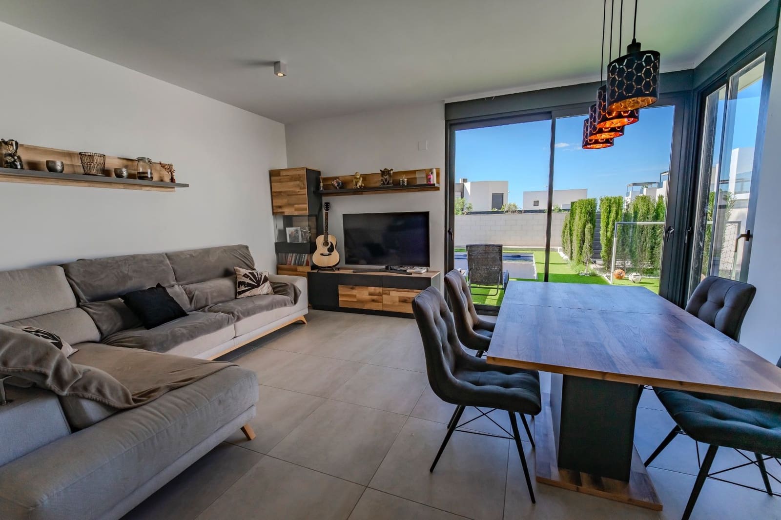 3 sovrum Radhus till salu i Benijofar med pool - 470 000 € (Ref: 9846663)