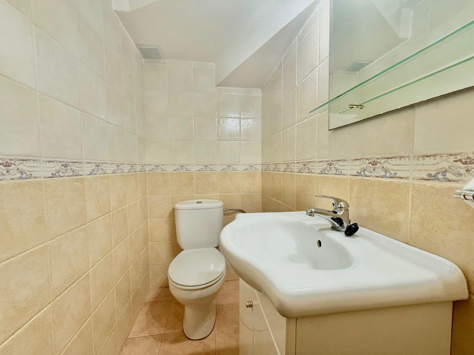 3 bedroom Terraced Villa for sale in Guardamar del Segura with pool - € 185,000 (Ref: 9846673)