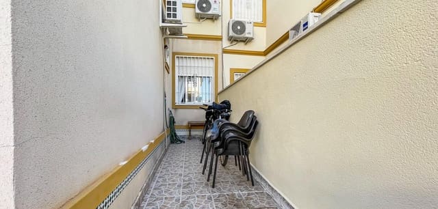 2 bedroom Bungalow for sale in Playa Flamenca, Orihuela with pool - € 176,900 (Ref: 9846674)