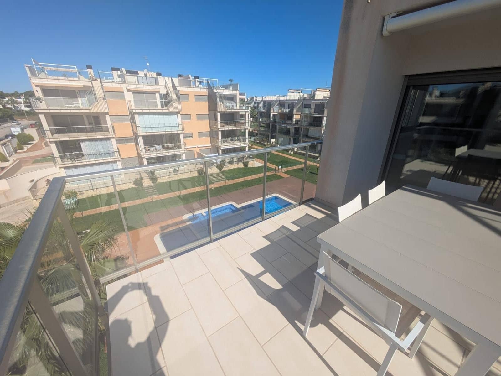 Ático de 3 habitaciones en Filipinas en venta con garaje - 350.000 € (Ref: 9849669)
