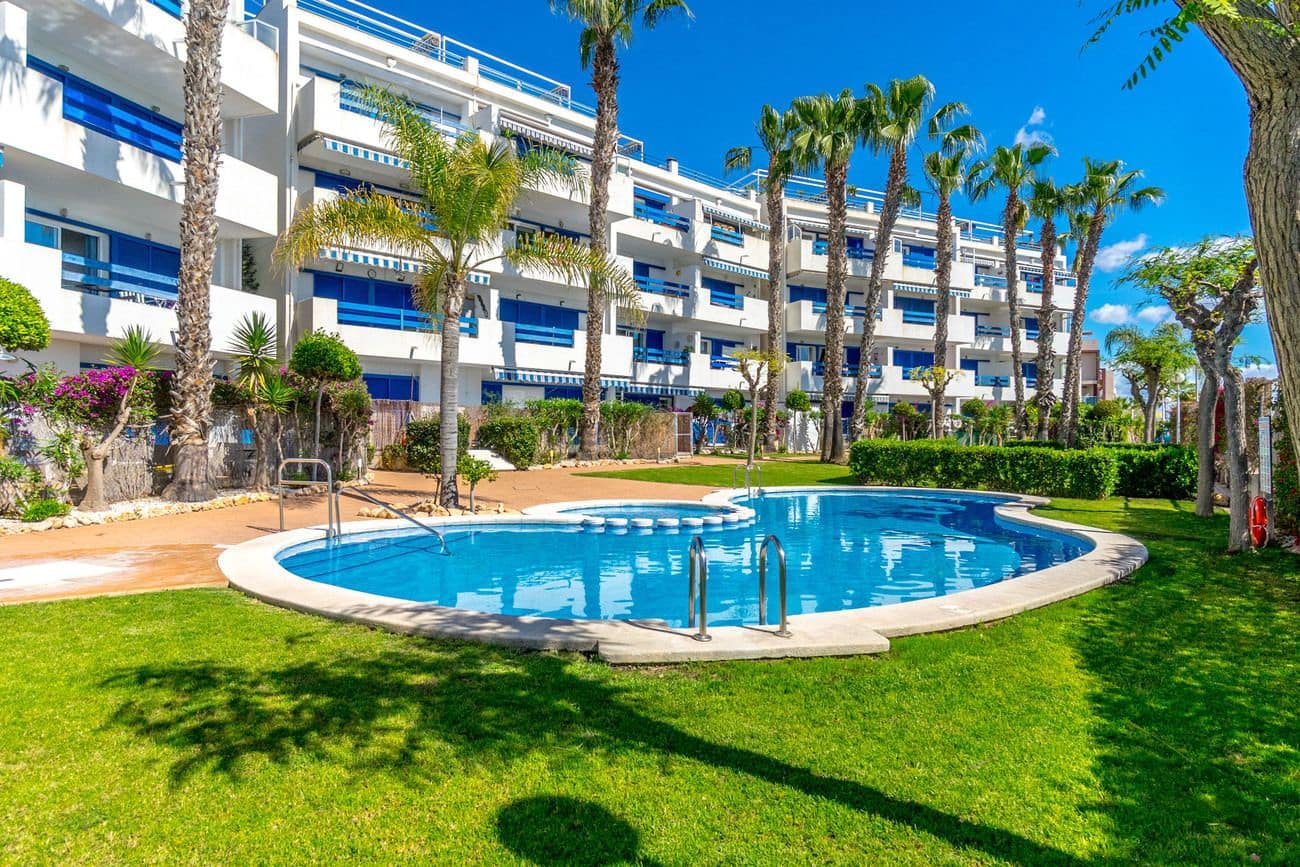 2 slaapkamer Appartement te koop in Orihuela Costa met zwembad - € 189.000 (Ref: 9849670)