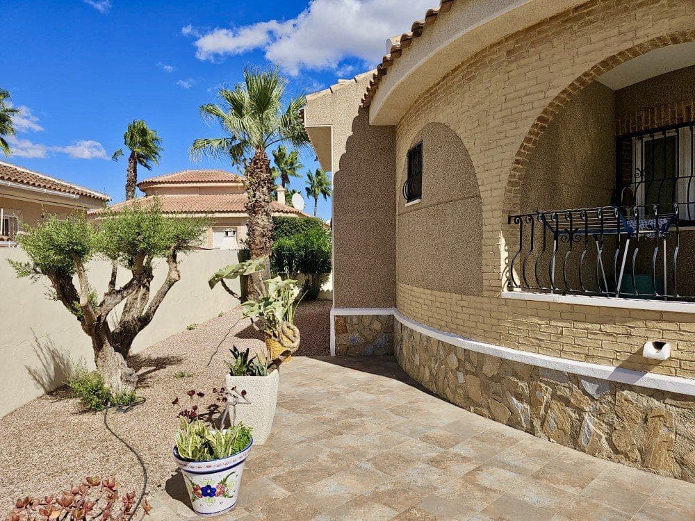 3 bedroom Villa for sale in Benijofar - € 350,000 (Ref: 9852053)