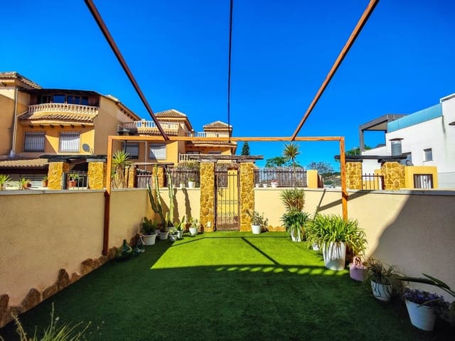 4 sypialnia Dom szeregowy na sprzedaż w Guardamar del Segura z garażem - 269 000 € (Ref: 9852058)