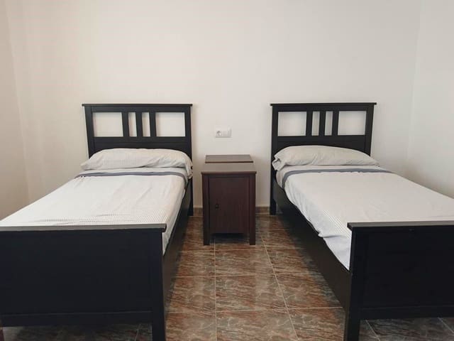 4 slaapkamer Halfvrijstaande villa te koop in Los Montesinos met zwembad garage - € 285.000 (Ref: 9852062)