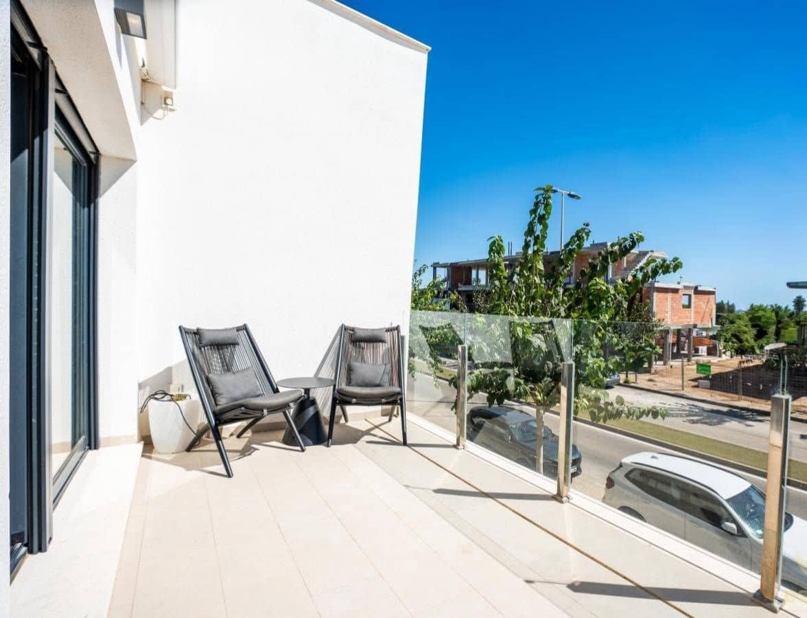 2 soveværelse Bungalow til salg i Torre de la Horadada med swimmingpool - € 412.000 (Ref: 9855752)