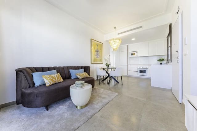 2 soveværelse Lejlighed til salg i Los Balcones med swimmingpool - € 300.000 (Ref: 9855762)