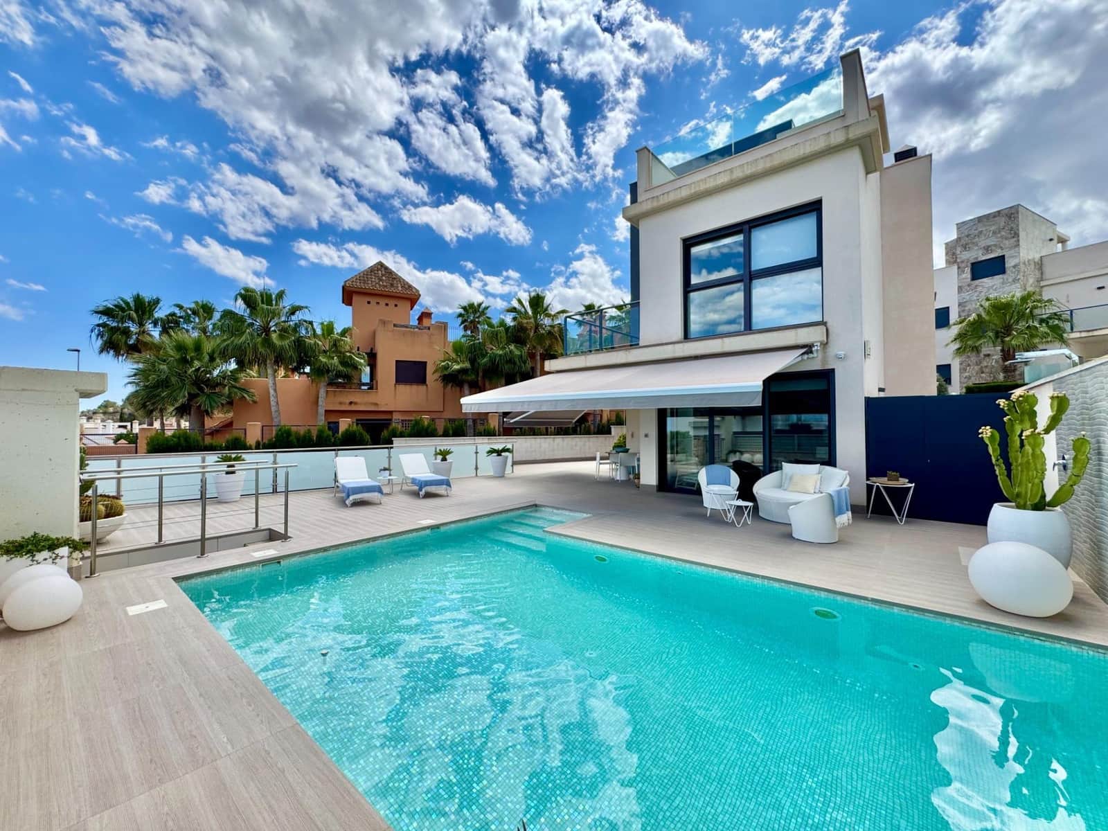 4 quarto Moradia para venda em San Miguel de Salinas com piscina - 699 500 € (Ref: 9862065)