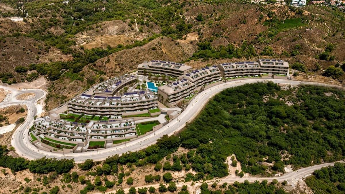 3 bedroom Apartment for sale in Fuengirola with pool - € 599,000 (Ref: 9865589)