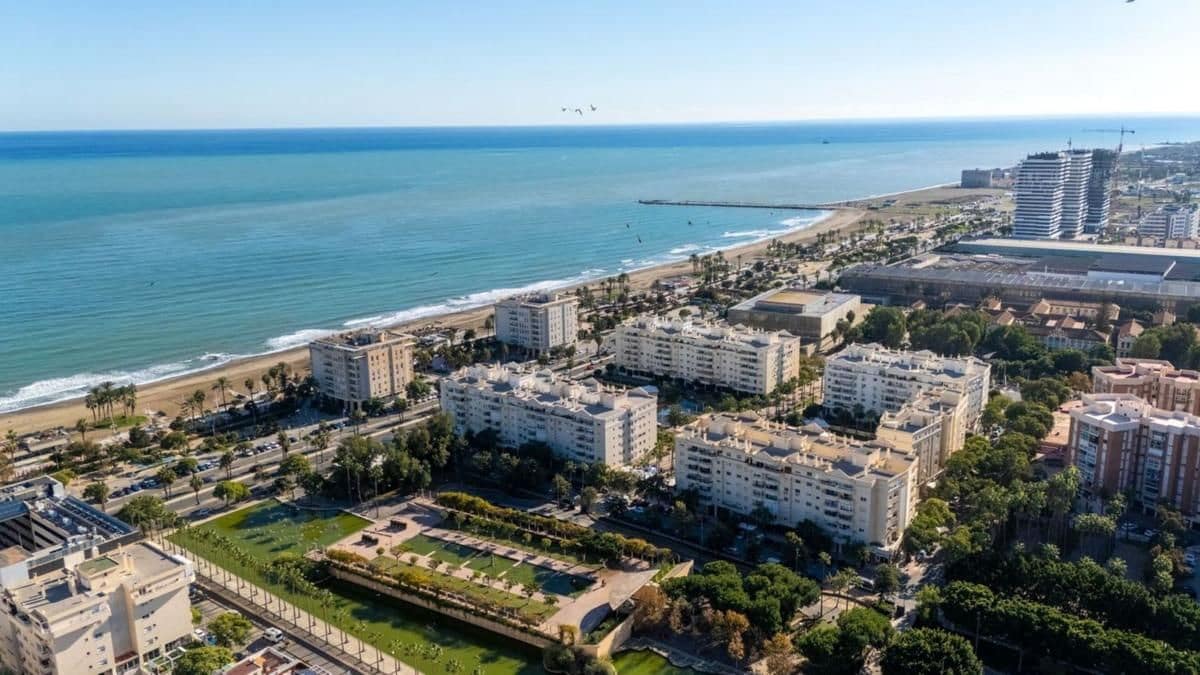 Apartamento de 2 habitaciones en Málaga ciudad en venta con piscina garaje - 560.000 € (Ref: 9865603)