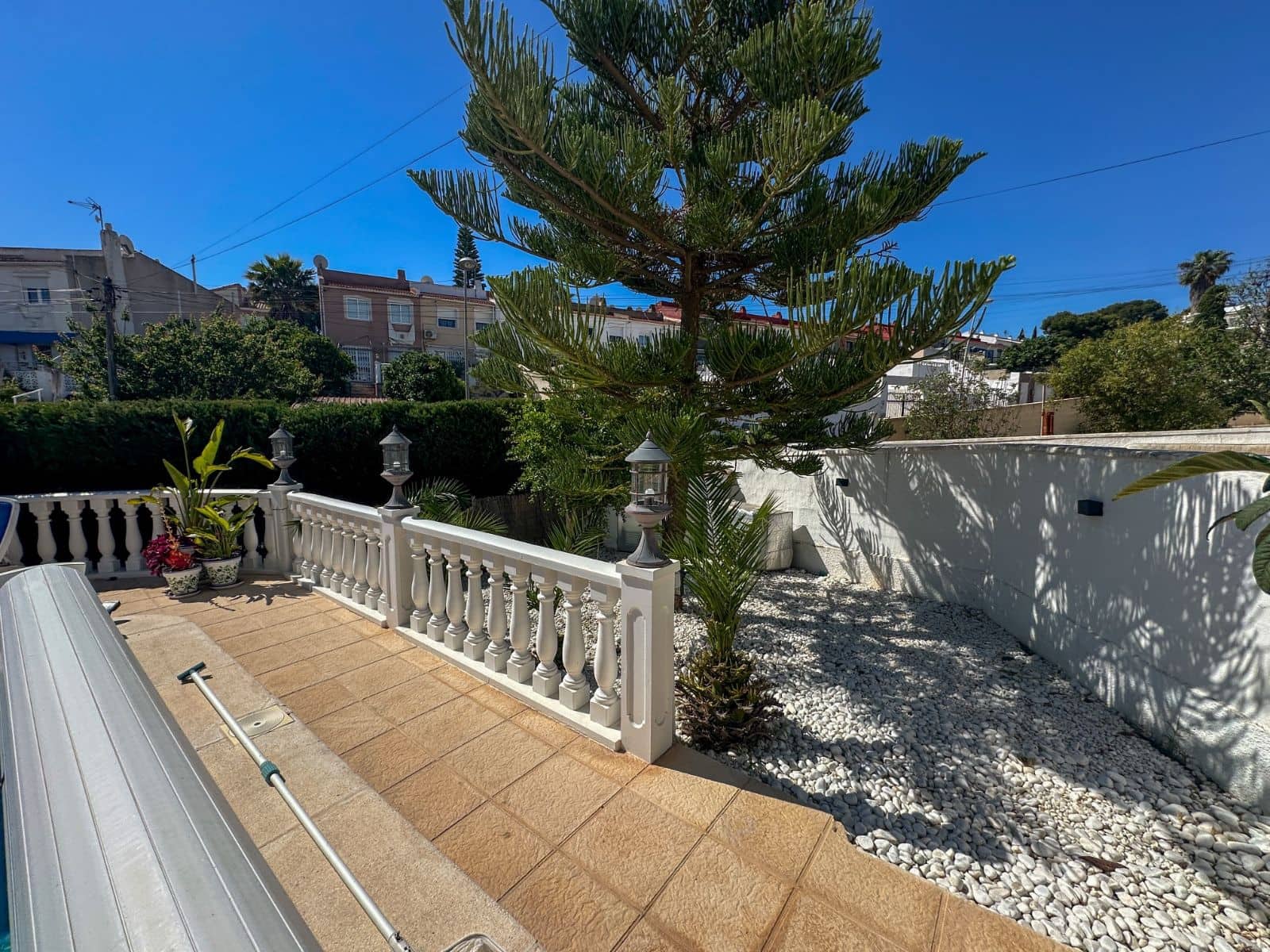 Pareado de 2 habitaciones en La Siesta en venta con piscina garaje - 420.000 € (Ref: 9868897)