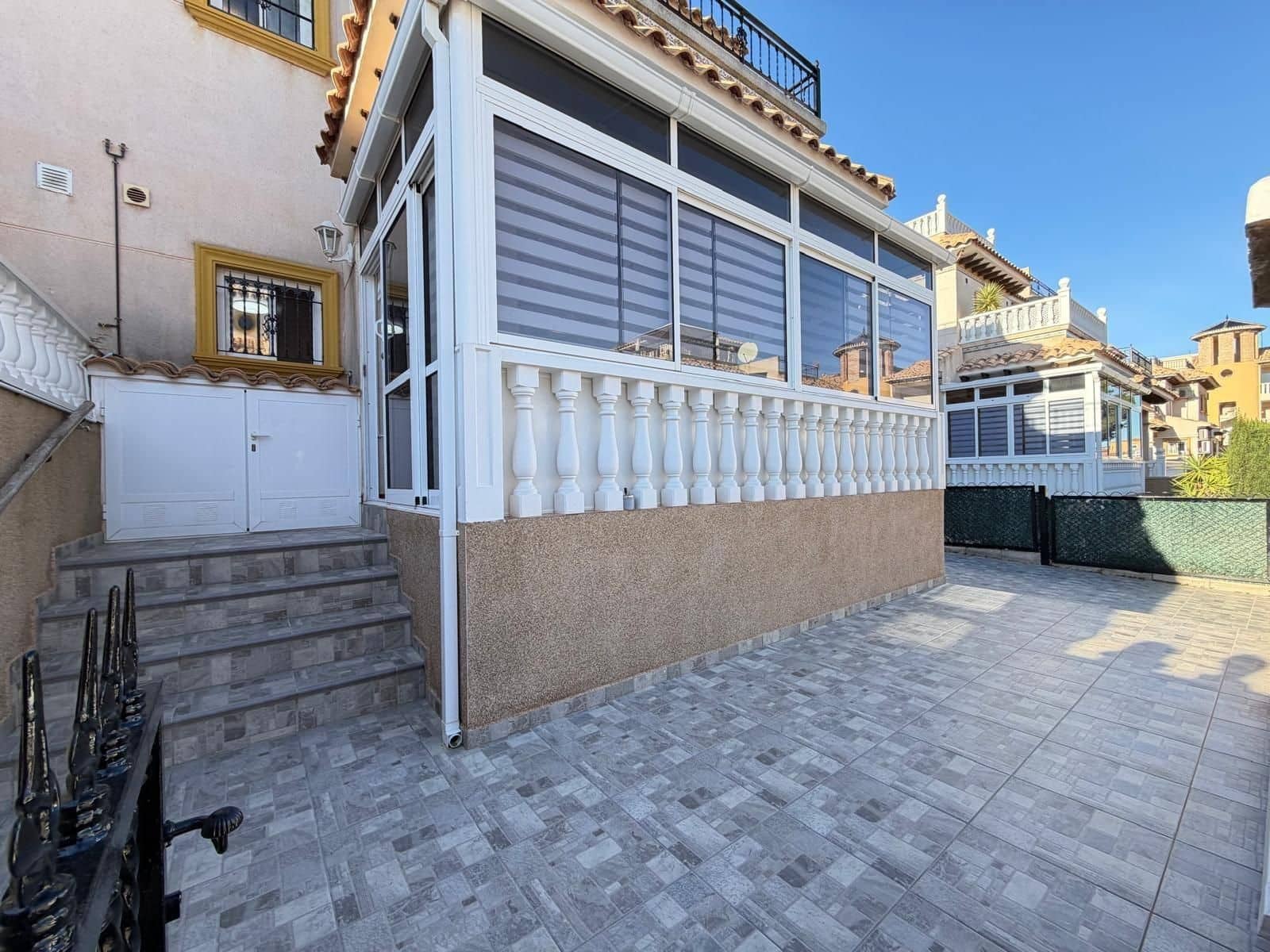 2 sypialnia Dom szeregowy na sprzedaż w Filipinas z basenem - 219 900 € (Ref: 9868899)