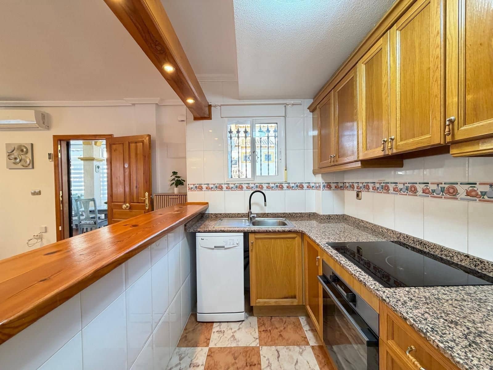 2 sypialnia Dom szeregowy na sprzedaż w Filipinas z basenem - 219 900 € (Ref: 9868899)
