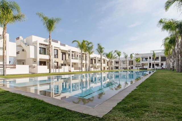 2 soveværelse Bungalow til salg i Los Balcones med swimmingpool - € 295.000 (Ref: 9876679)