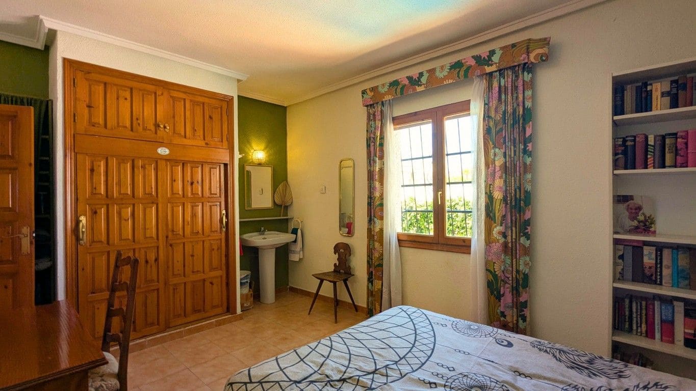 4 makuuhuone Huvila myytävänä paikassa Rojales - 385 000 € (Ref: 9879084)
