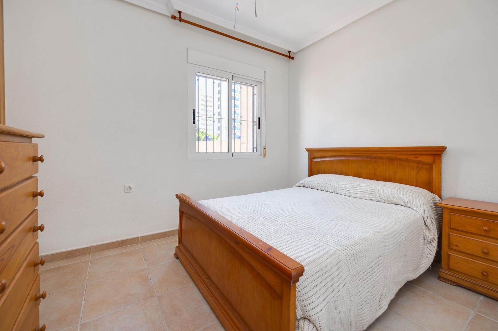 3 quarto Casa em Banda para venda em La Veleta com piscina - 215 000 € (Ref: 9879161)