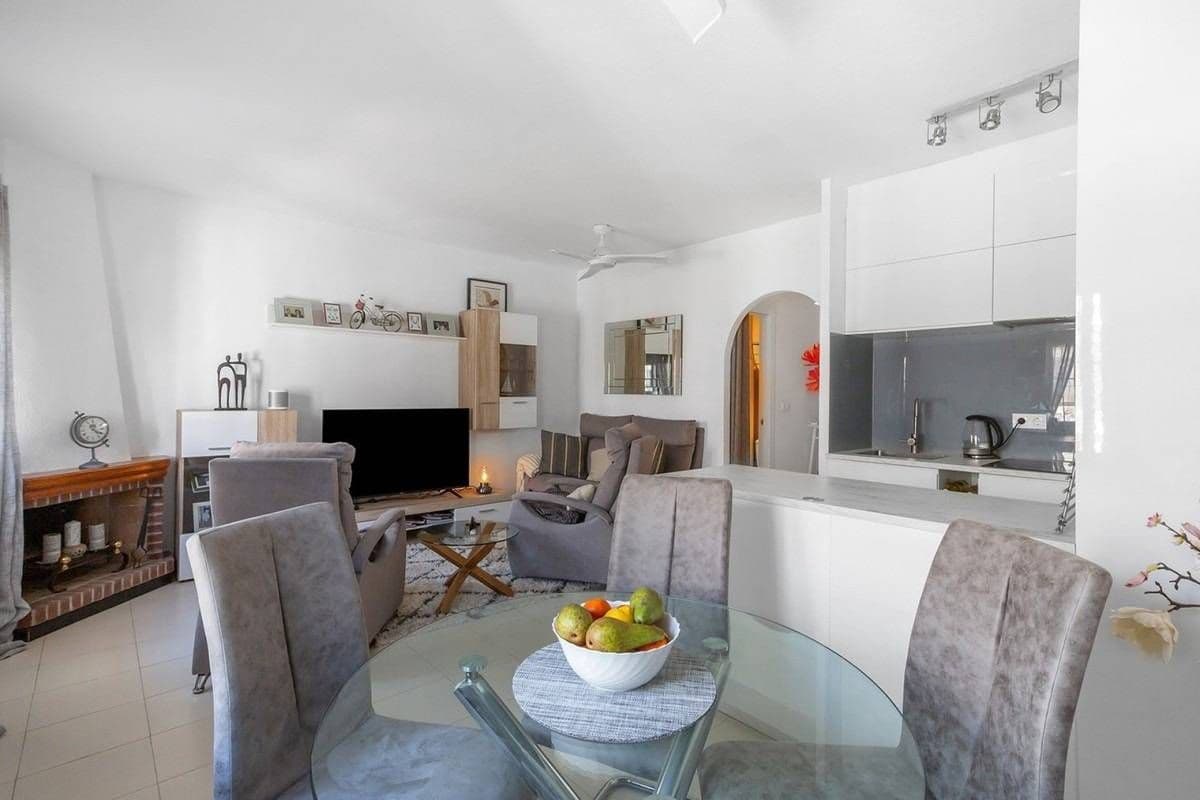 3 soverom Villa til salgs i La Mata med svømmebasseng - € 269 000 (Ref: 9885071)
