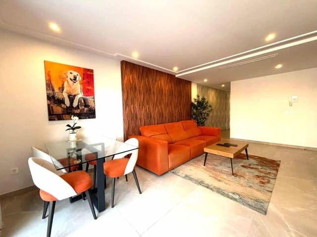 3 soveværelse Penthouse til salg i Torrevieja med swimmingpool - € 399.000 (Ref: 9885072)