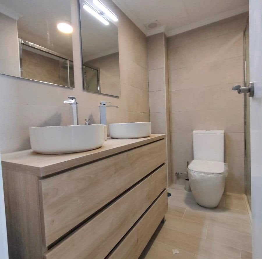 Casa de 2 habitaciones en Torrevieja en venta con piscina - 239.900 € (Ref: 9885080)