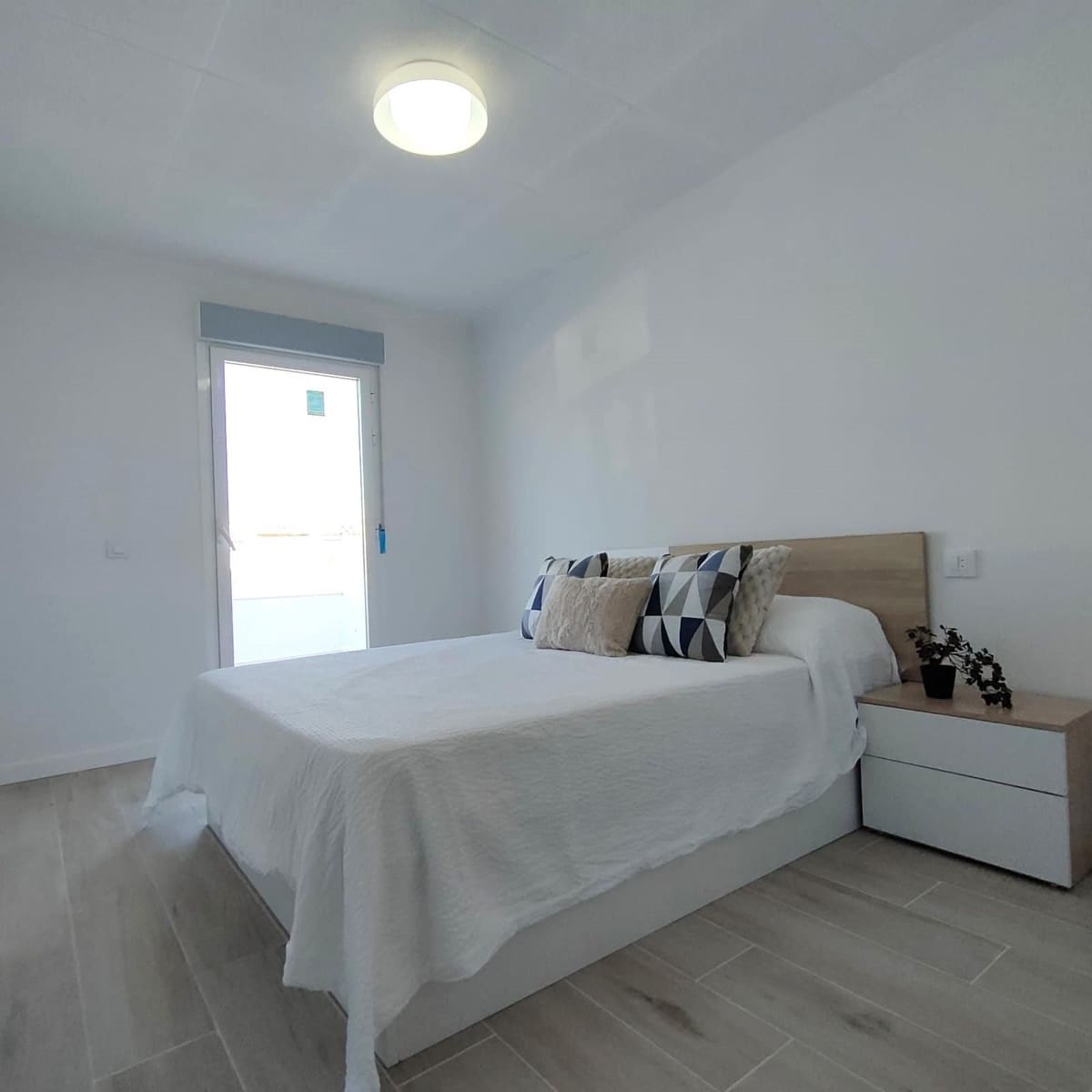 Casa de 2 habitaciones en Torrevieja en venta con piscina - 239.900 € (Ref: 9885080)