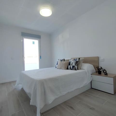 Casa de 2 habitaciones en Parque Acuático - Sector 25, Torrevieja en venta con piscina - 239.900 € (Ref: 9885080)