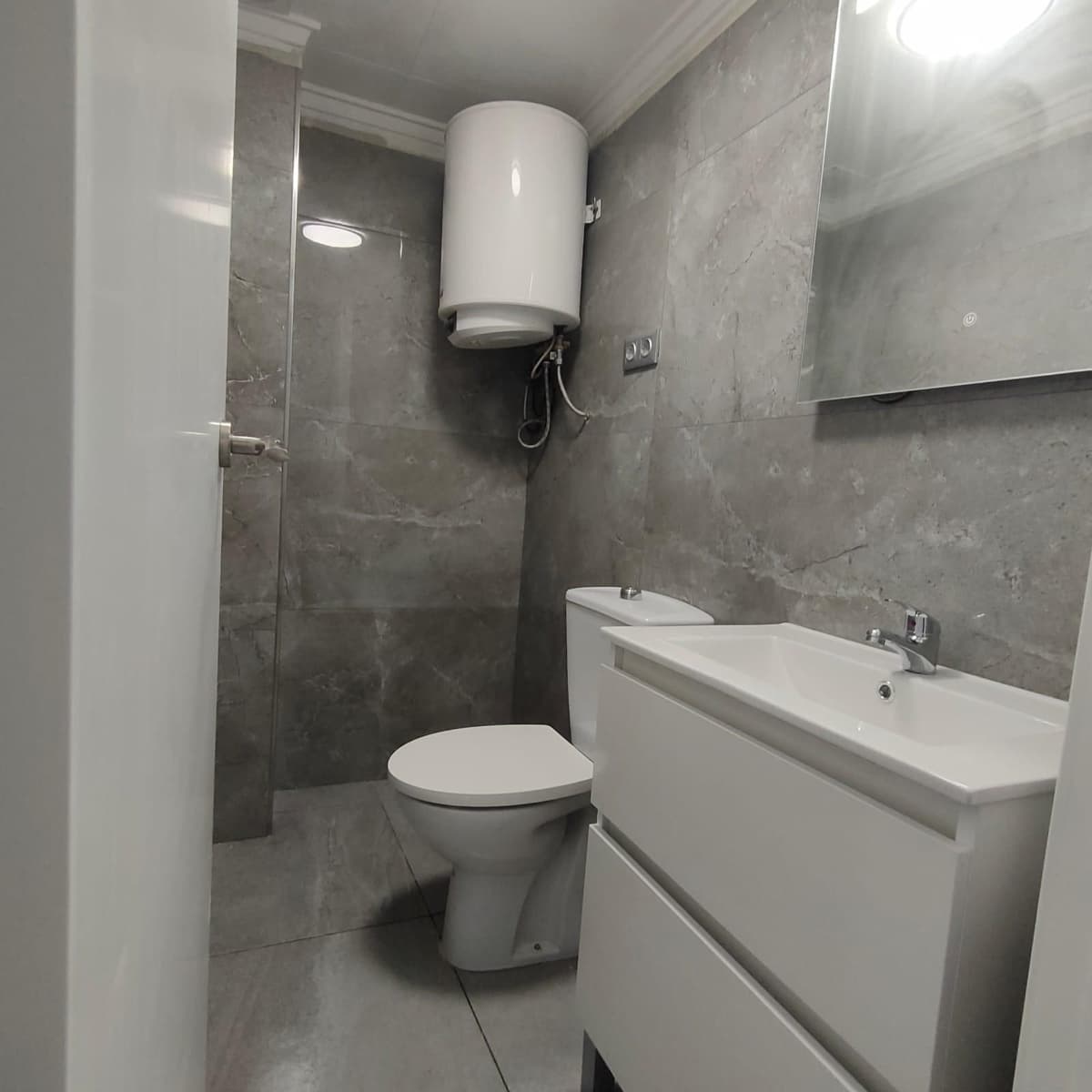 2 soveværelse Byhus til salg i Torrevieja med swimmingpool - € 229.900 (Ref: 9885080)