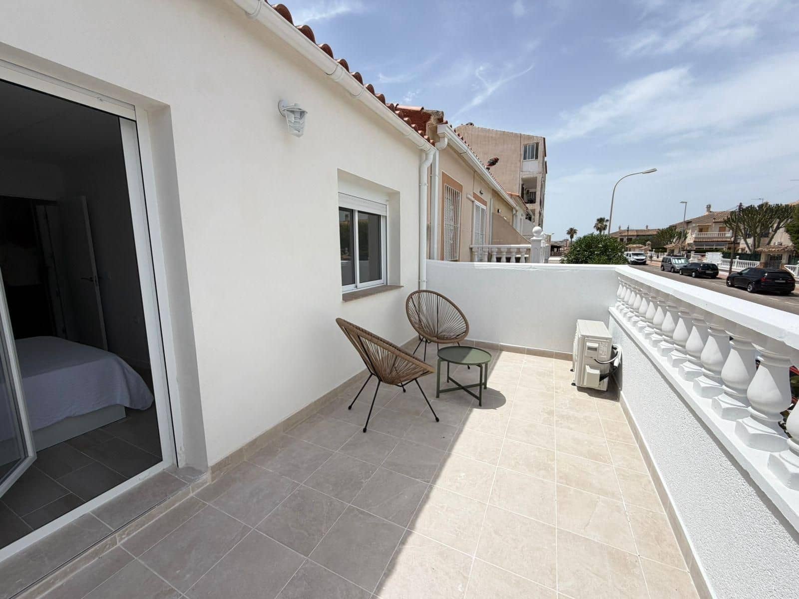 2 soveværelse Byhus til salg i Torrevieja med swimmingpool - € 229.900 (Ref: 9885080)