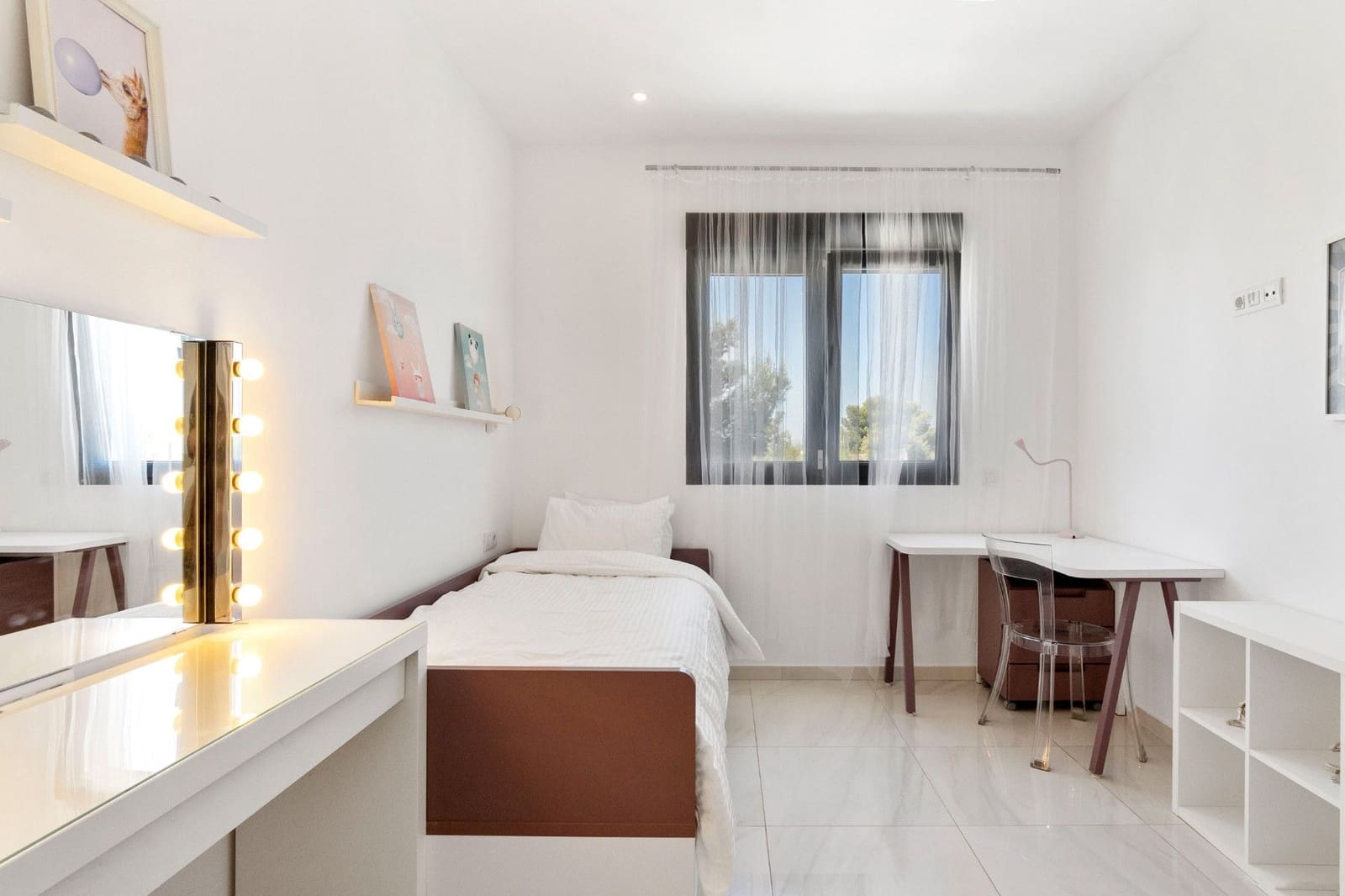 3 bedroom Townhouse for sale in Filipinas - € 325,000 (Ref: 9888180)